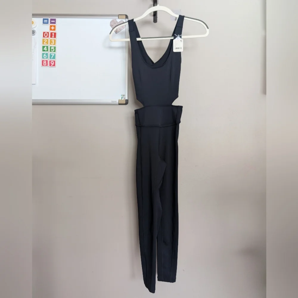 Xs NWT Clothing Bundle - Picture 4 of 6